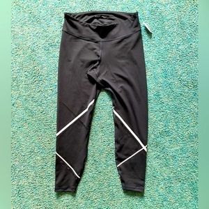 Old Navy Plus Size 1X Elevated ( PowerPress) Woman’s leggings